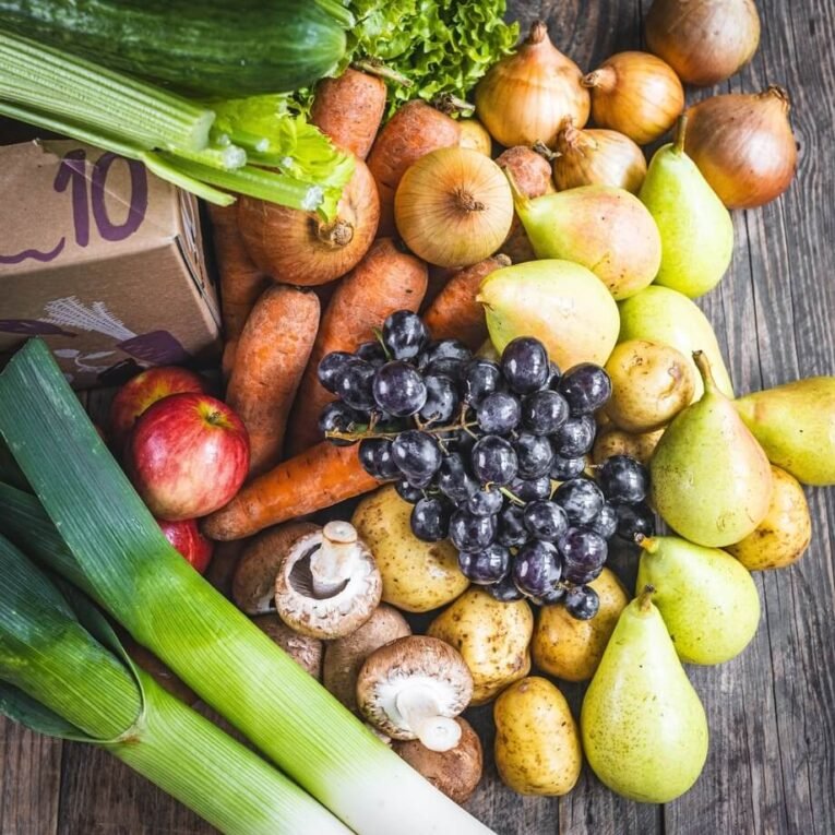 box-10-large-fruit-and-vegbox-original-920x920-9b9794ac89d4d494f3108d5953fb19d2.jpg